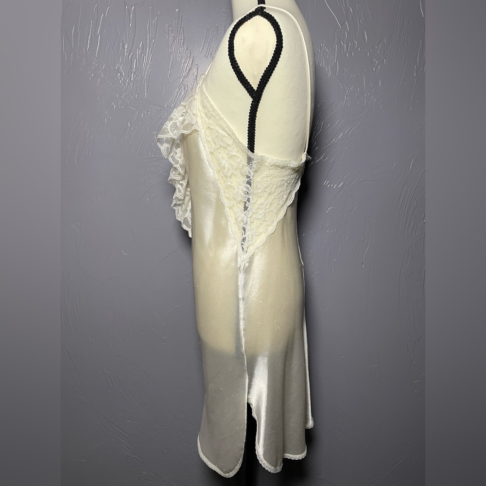 🔥VINTAGE LILY OF FRANCE 60s 70s 80s Lace Nightgown Robe Chemise Set Cream - Picture 6 of 16